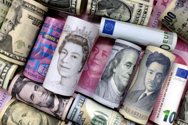 US dollar gains after mixed jobs report